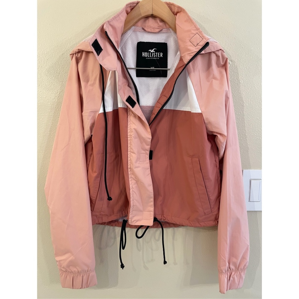 Hollister Windbreaker XS